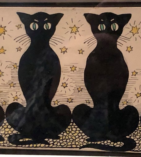 Two black cats with green eyes sitting side by side, illustrated against a background of yellow stars.

Zwei schwarze Katzen mit grünen Augen sitzen nebeneinander, illustriert vor einem Hintergrund mit gelben Sternen.
Bild des Jugendstil 