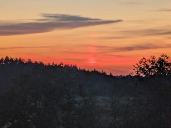 Sonnenuntergang im #Allgäu mit intensiven Rottönen