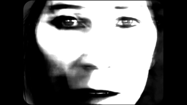 Foto Kim Deal - A Good Time Pushed (Official Visualiser)